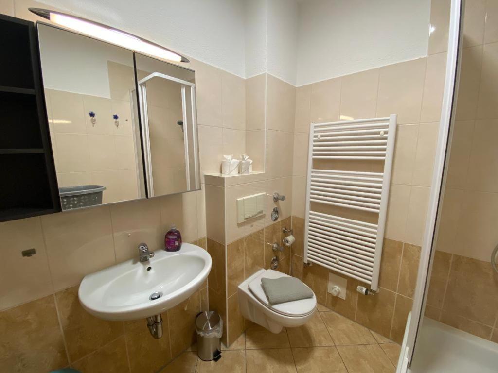 Apartment Kuestengold Ruhig, Familenfreundlich, Mit Terrasse Und Gem Garten Im Eg *